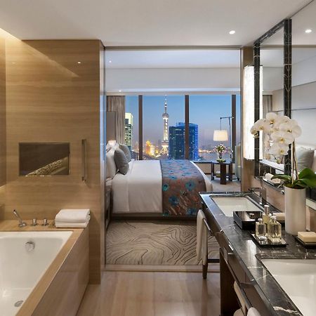 Mandarin Oriental Pudong, Shanghai Exterior photo