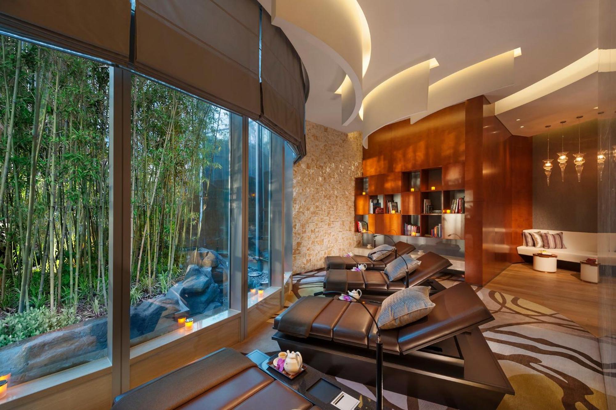 Mandarin Oriental Pudong, Shanghai Exterior photo