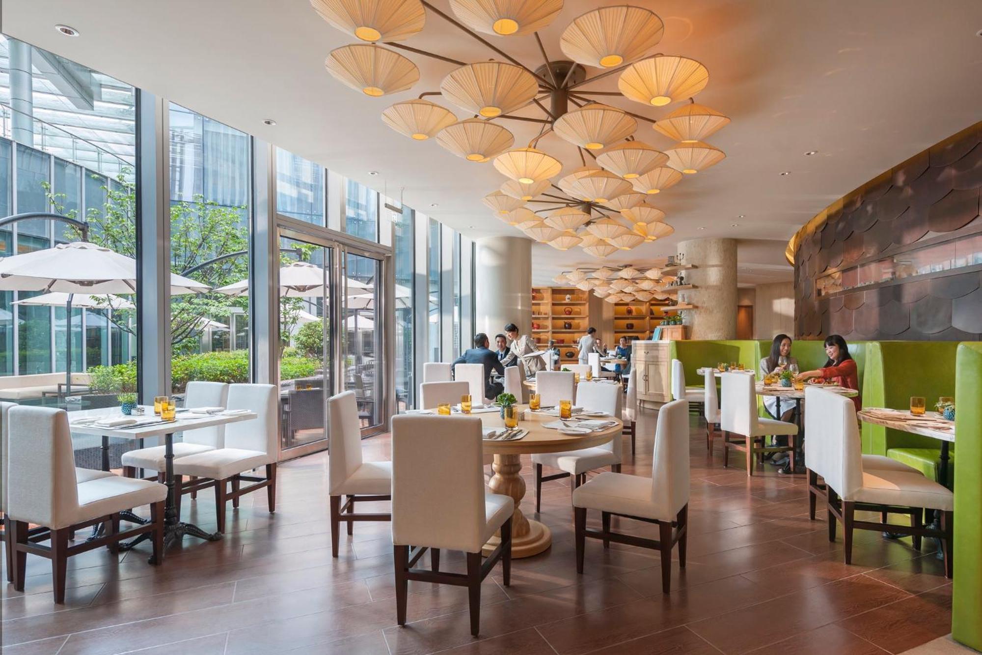 Mandarin Oriental Pudong, Shanghai Exterior photo