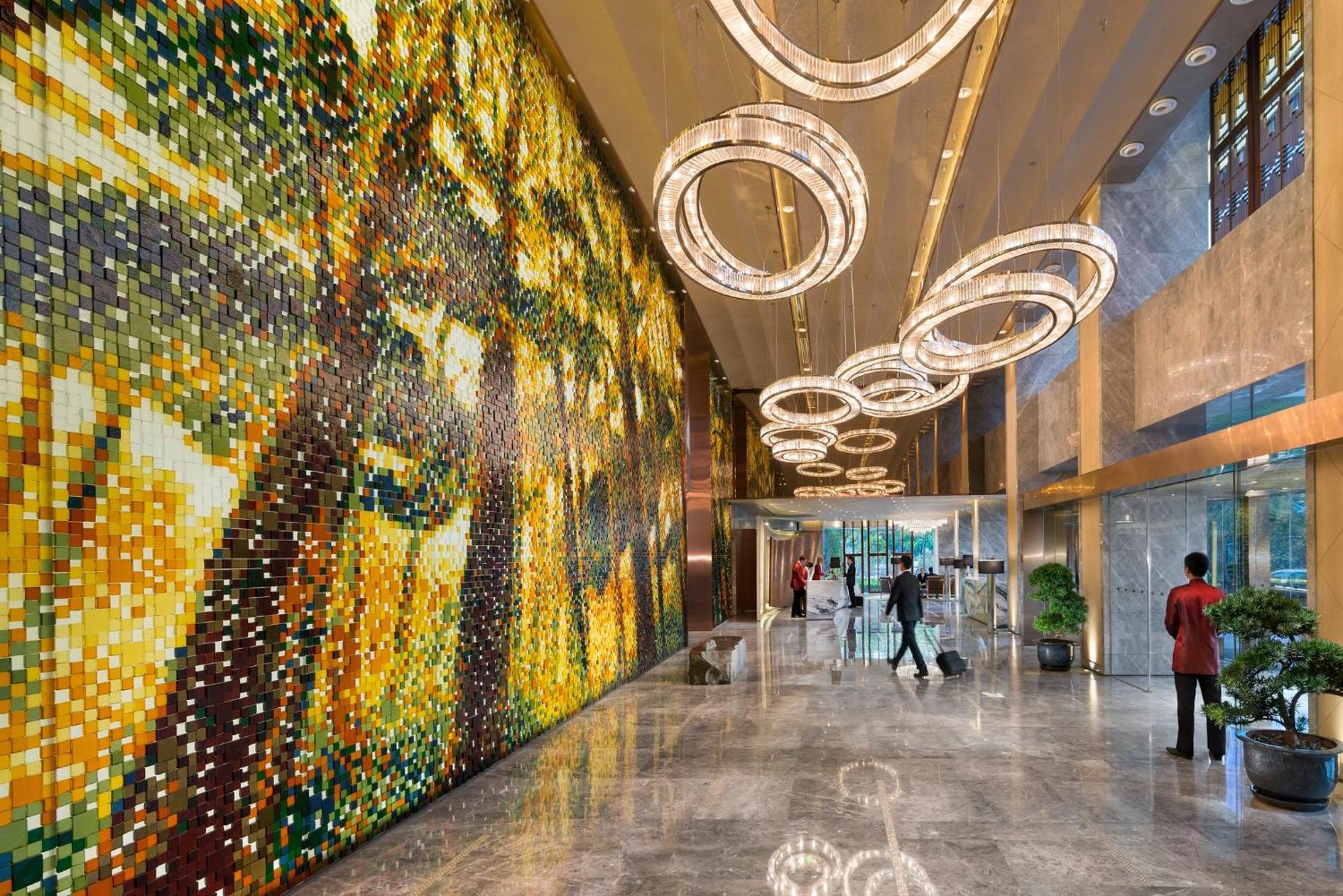 Mandarin Oriental Pudong, Shanghai Exterior photo