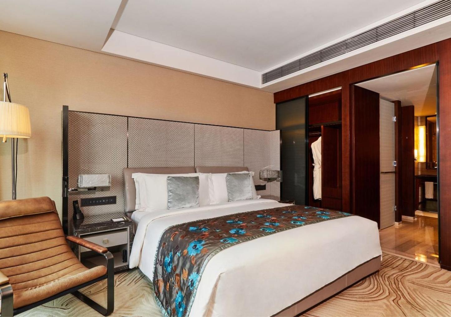 Mandarin Oriental Pudong, Shanghai Exterior photo
