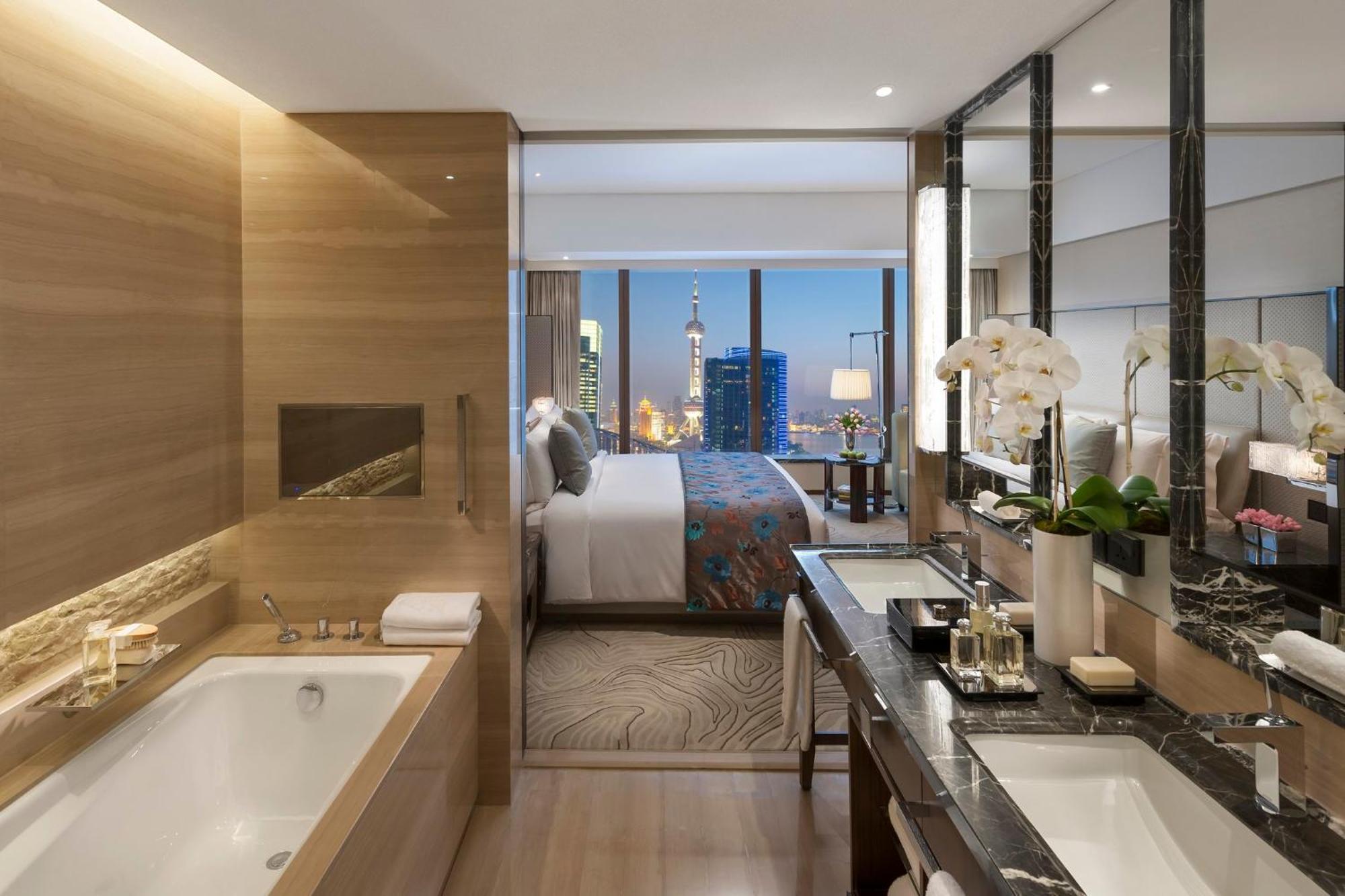 Mandarin Oriental Pudong, Shanghai Exterior photo